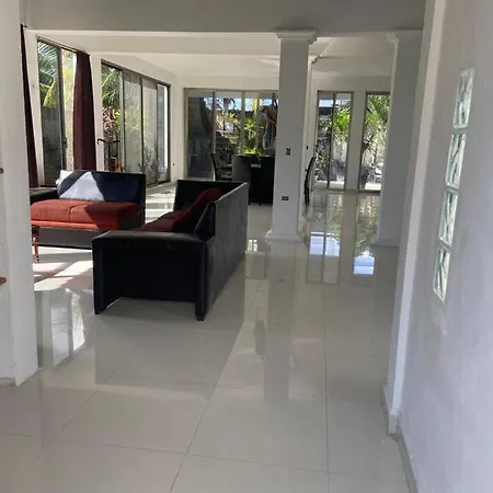 Casa Totalmente Equipada Con Camaras De Vigilancia Villa